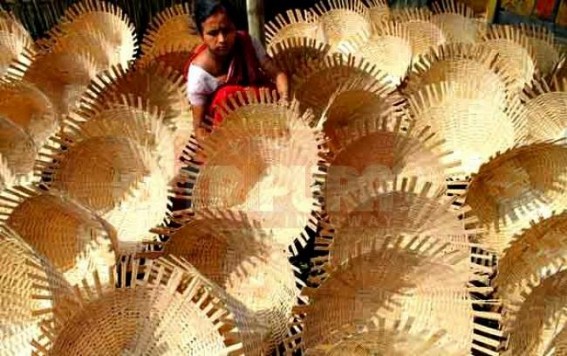 Bamboo Handicraft industry reels under crisis, Govt apathy : Artisans living in poverty amidst high Bamboo Prices Bamboo Handicraft industry reels under crisis, Govt apathy : Artisans living in poverty amidst high Bamboo Prices